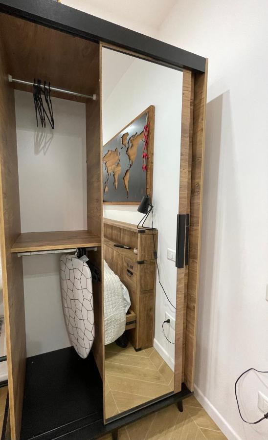 Gennarino Apartments - Panorama Suite With Balcony And Urban Loft Napoli Esterno foto