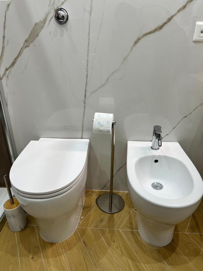 Gennarino Apartments - Panorama Suite With Balcony And Urban Loft Napoli Esterno foto