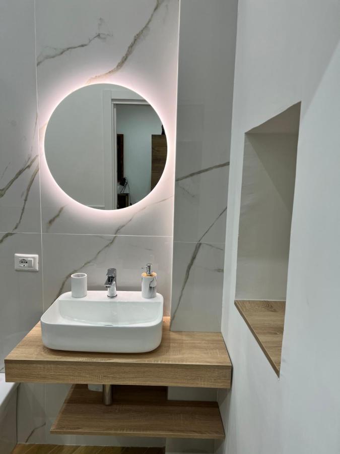 Gennarino Apartments - Panorama Suite With Balcony And Urban Loft Napoli Esterno foto