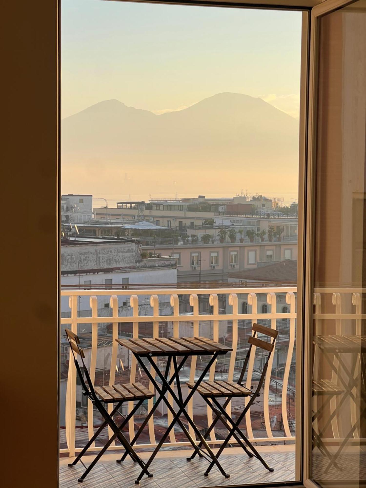 Gennarino Apartments - Panorama Suite With Balcony And Urban Loft Napoli Esterno foto