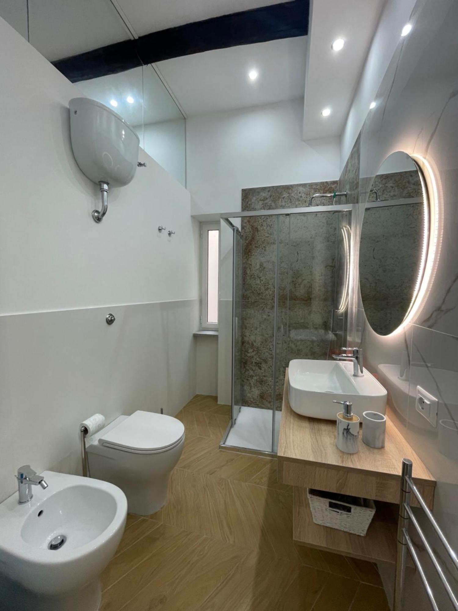 Gennarino Apartments - Panorama Suite With Balcony And Urban Loft Napoli Esterno foto