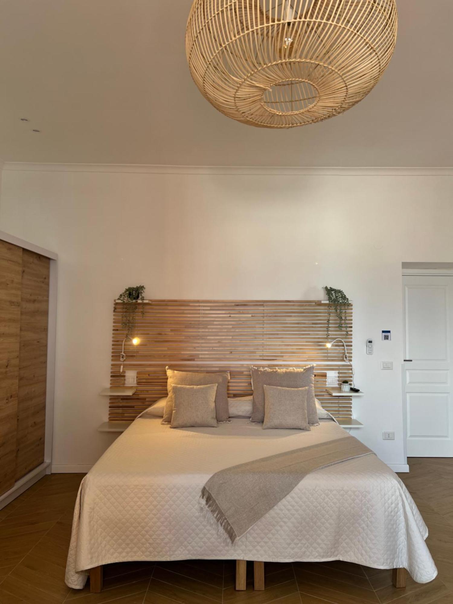 Gennarino Apartments - Panorama Suite With Balcony And Urban Loft Napoli Esterno foto