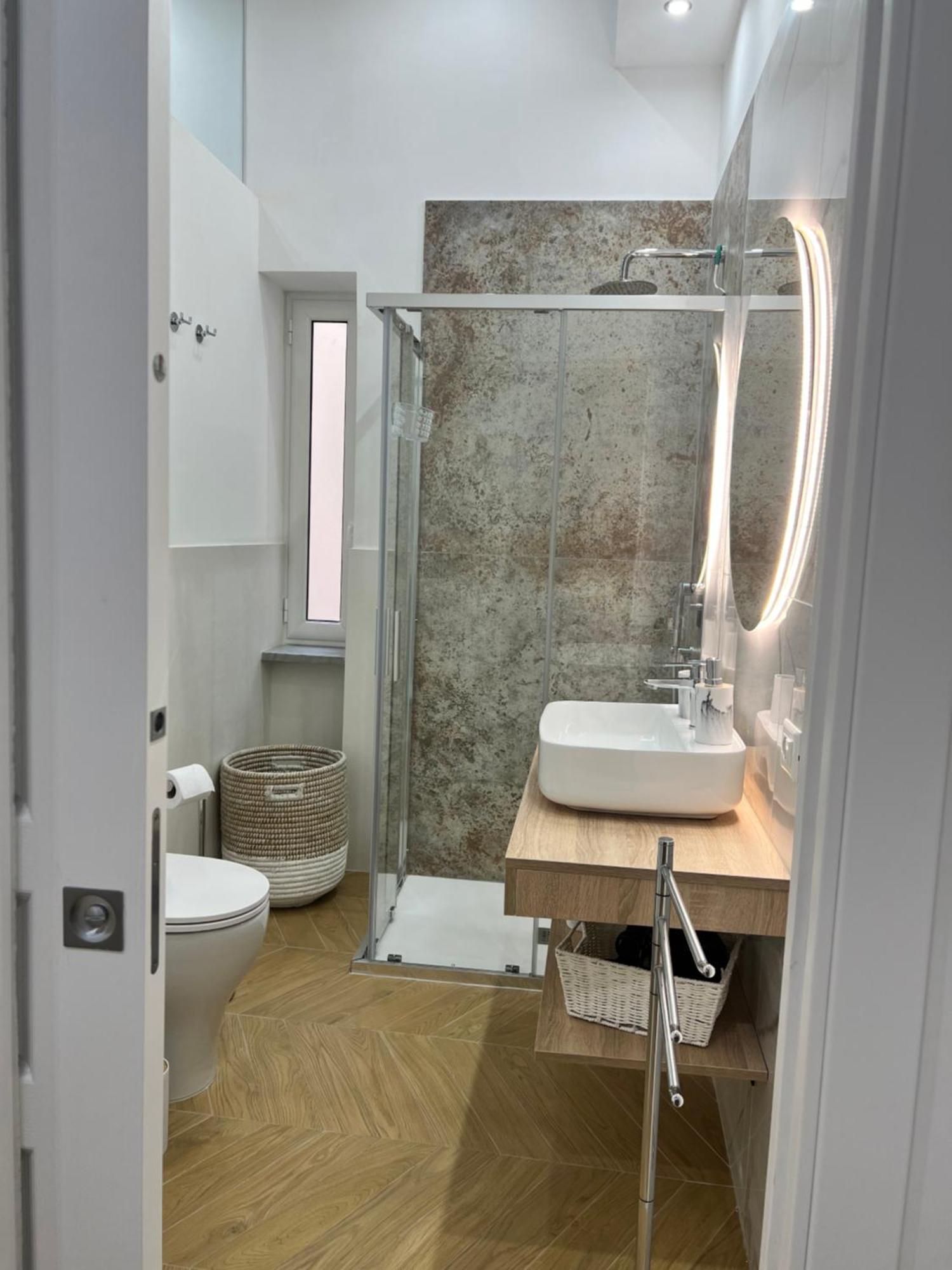 Gennarino Apartments - Panorama Suite With Balcony And Urban Loft Napoli Esterno foto