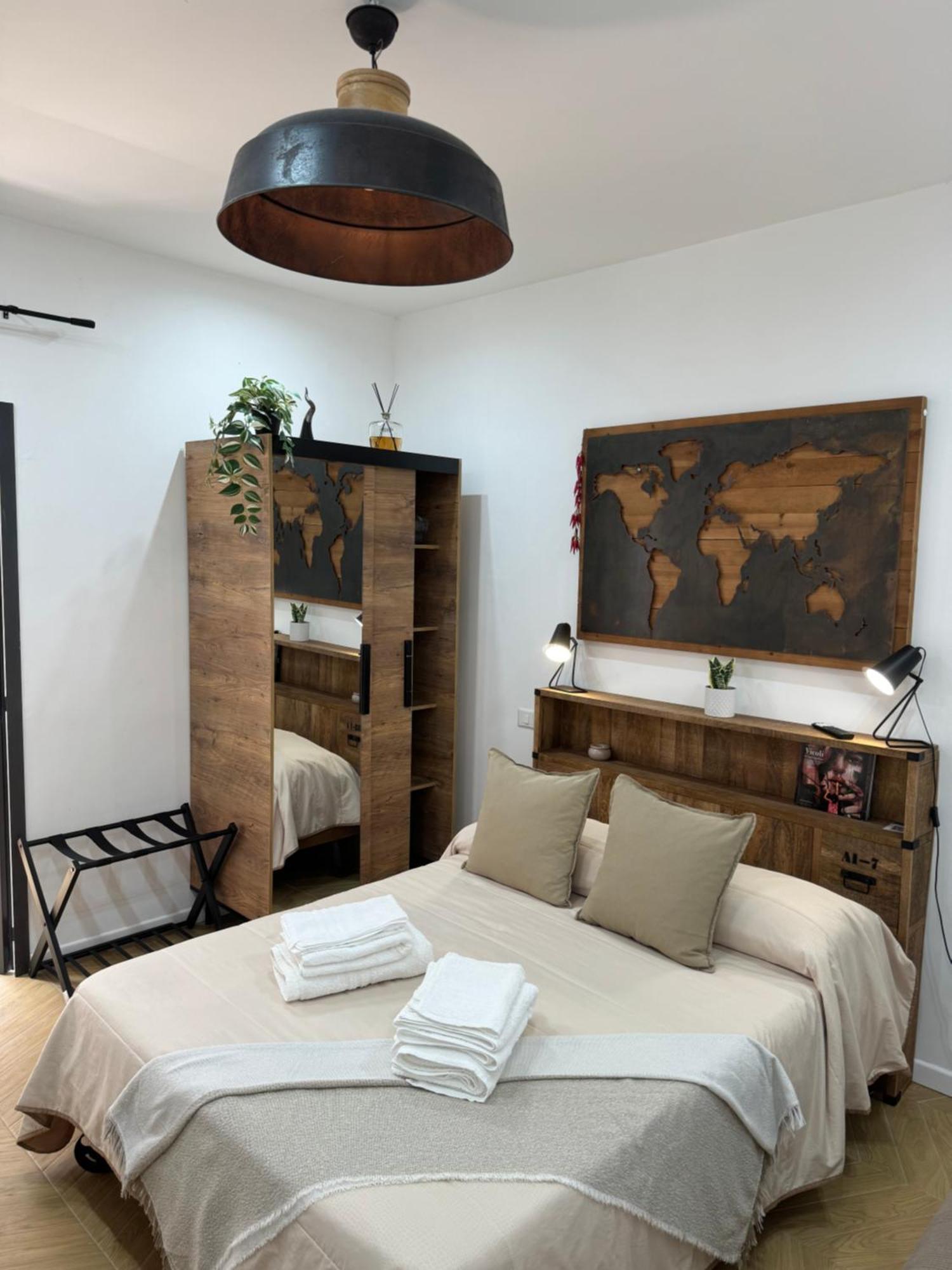 Gennarino Apartments - Panorama Suite With Balcony And Urban Loft Napoli Esterno foto